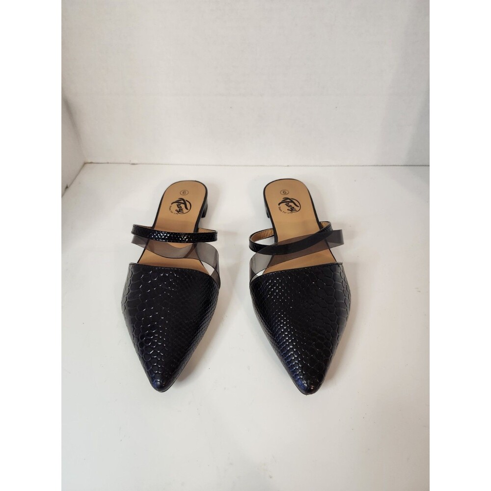 Trary Size 5 Black Flats